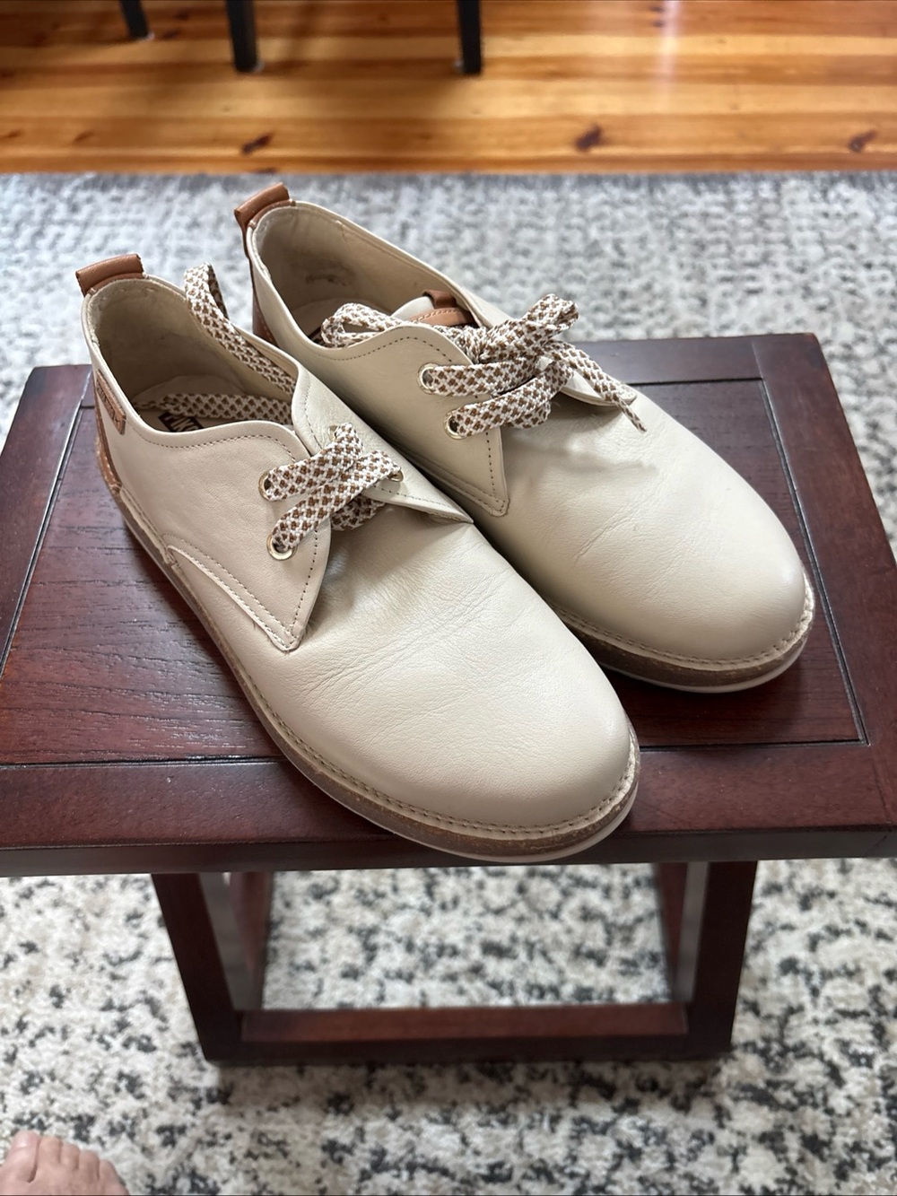 PIKOLINOS BAZA IVORY SHOES 37